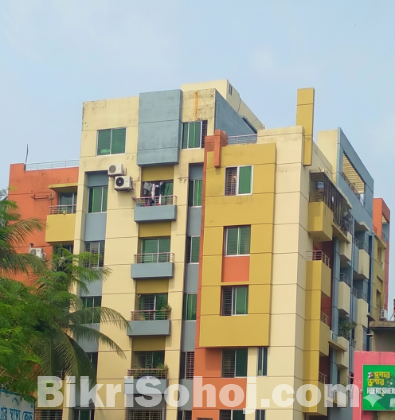1144 Sft Modern Flat Beside Khulna New Market.